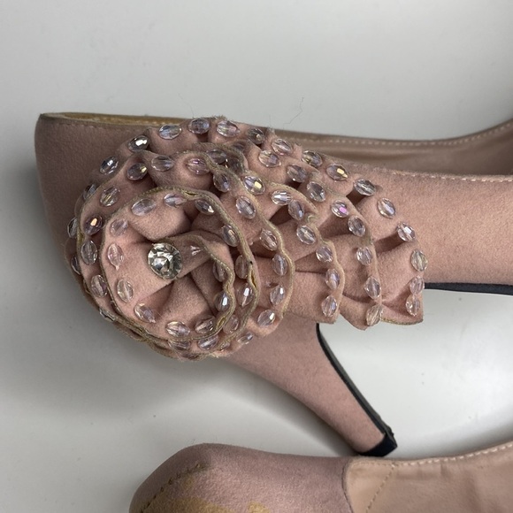 STEVE MADDEN PINK HEELS WITH FLORAL EMBELLISHMENT SIZE 7 - Picture 3 of 8